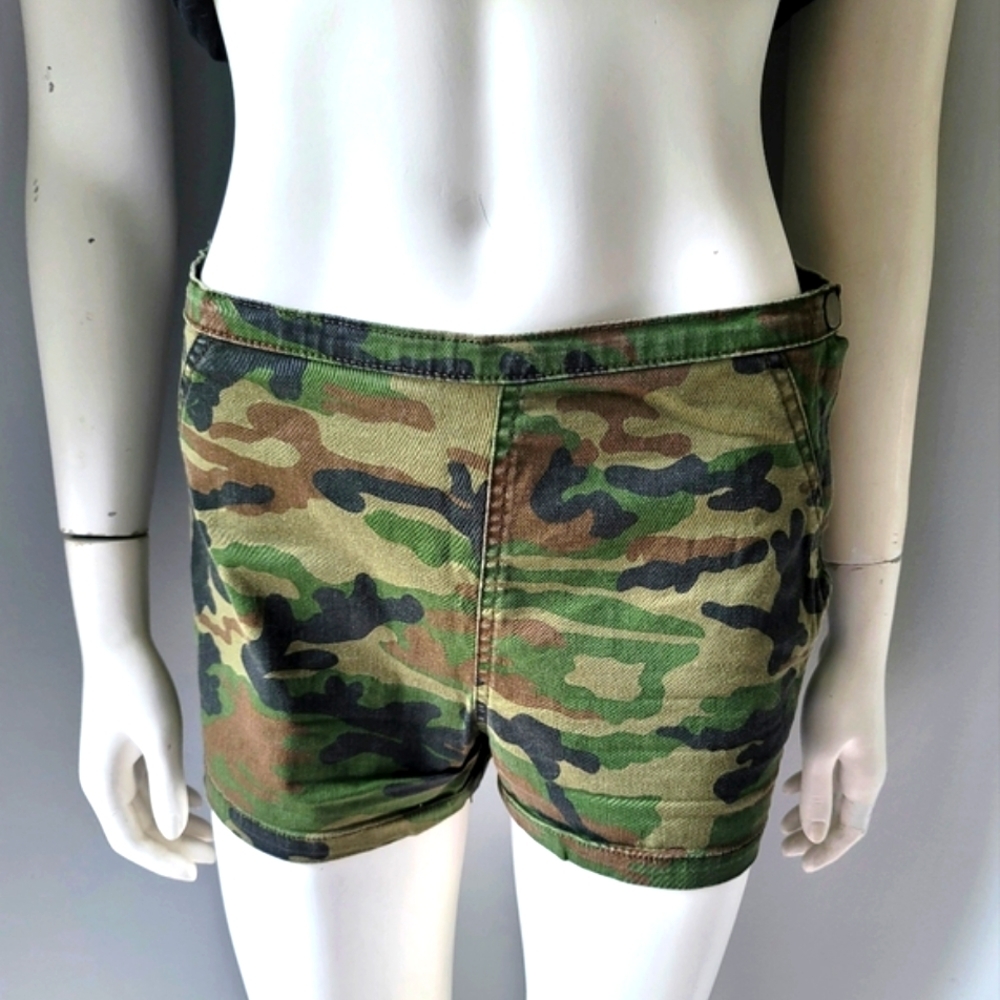 Forever 21 Green Camo Shorts